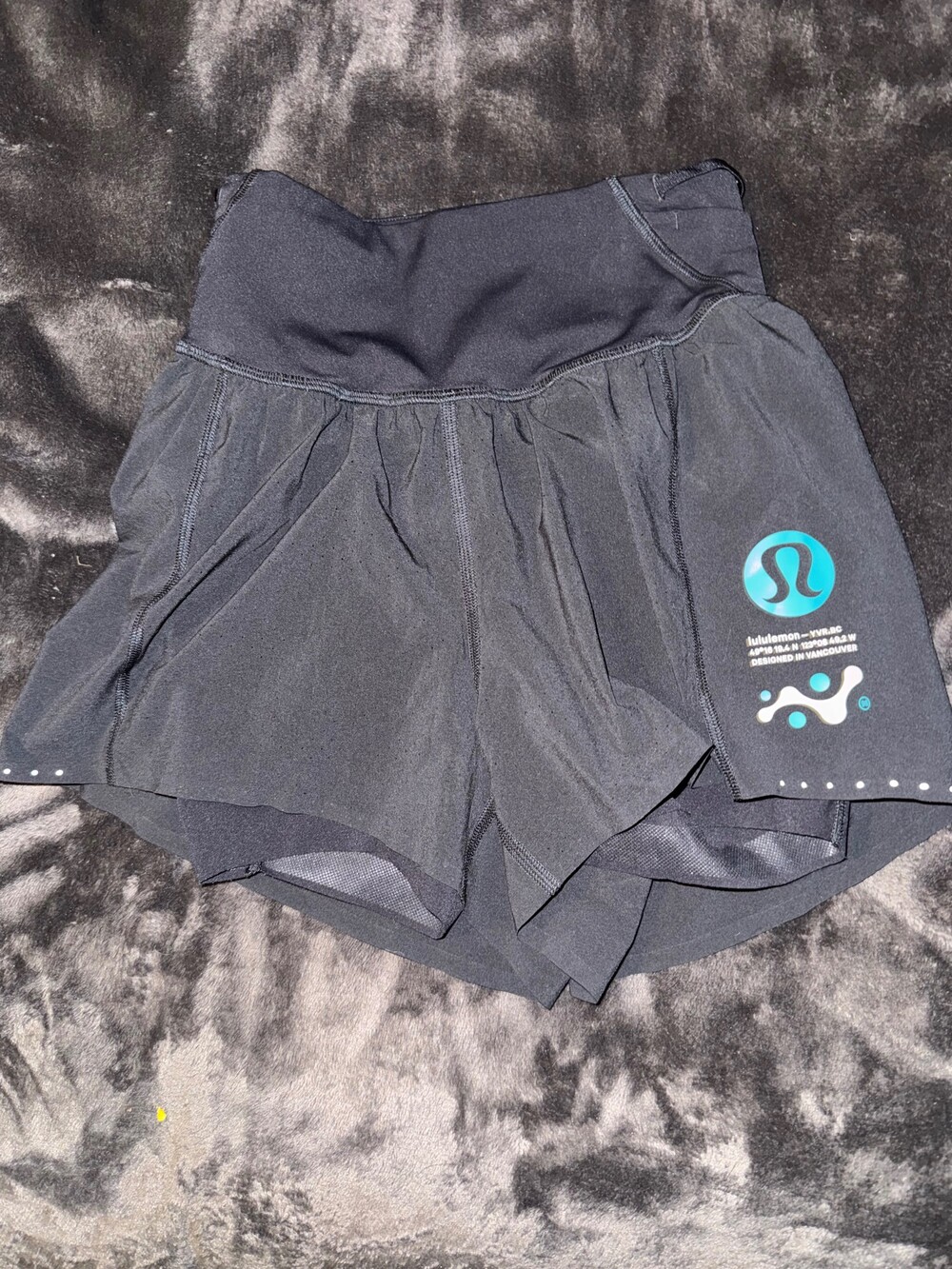 lululemon athletic shorts size 6 black reflective dots high-rise waist
